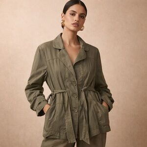 Passport Utility Jacket in Olive